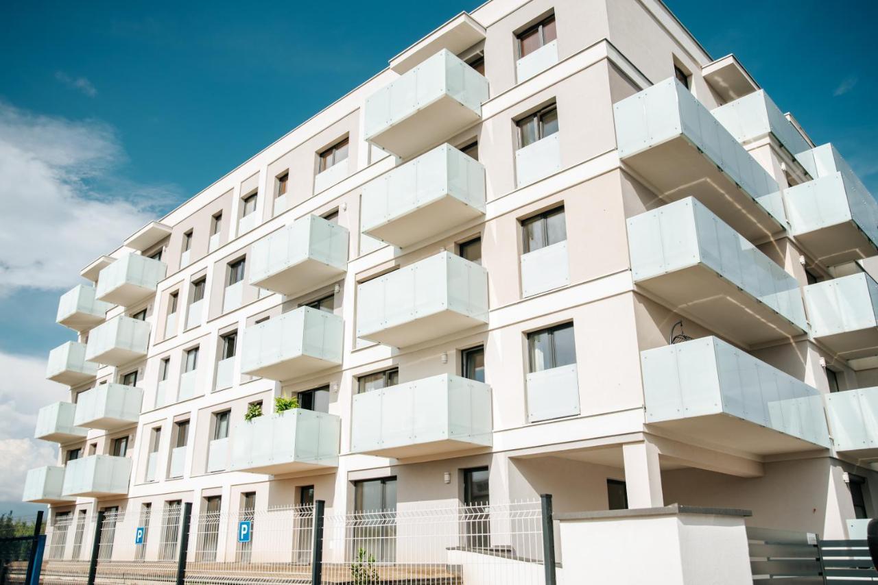 Apartamenty Czestochowa Eu 'Garaz Gratis' Bagian luar foto