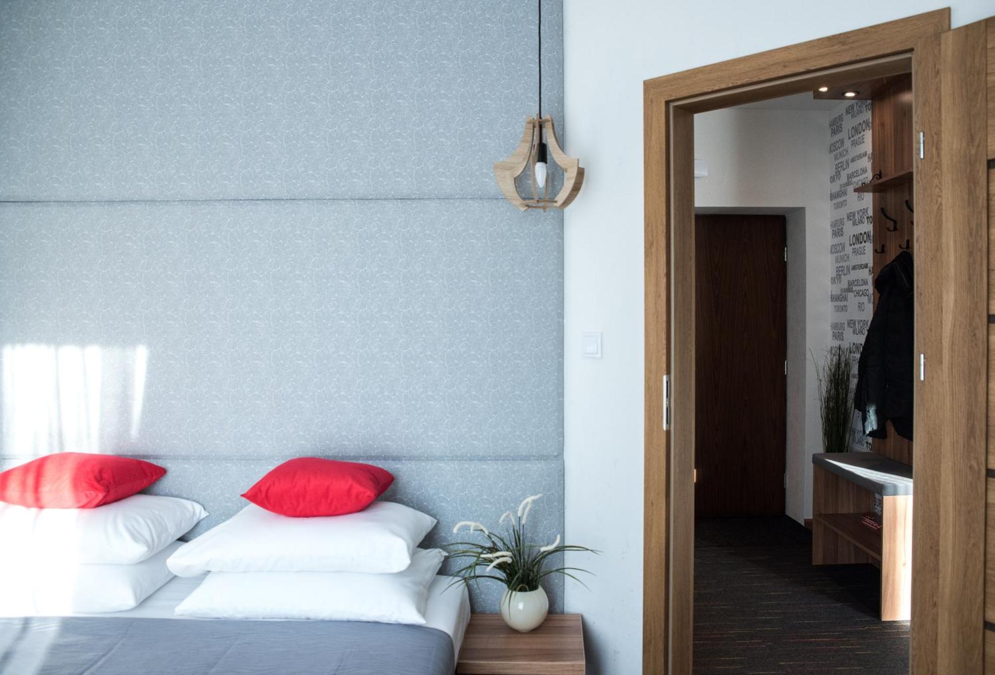 Apartamenty Czestochowa Eu 'Garaz Gratis' Bagian luar foto